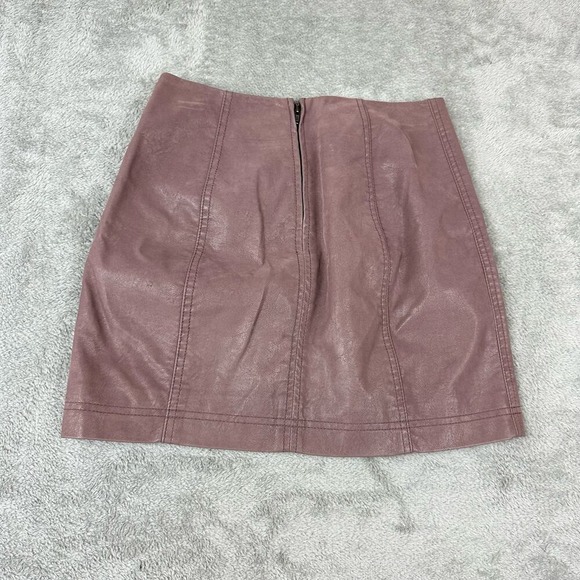 Free People Faux Leather Mini Skirt Mauve Pink A Line Size 2 Seamed Pocket Zip - Picture 3 of 8